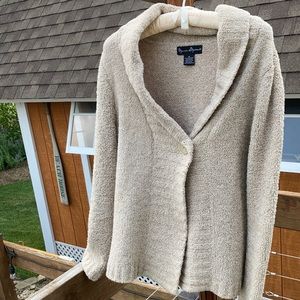 Women’s Button Close Cardigan in Oatmeal
